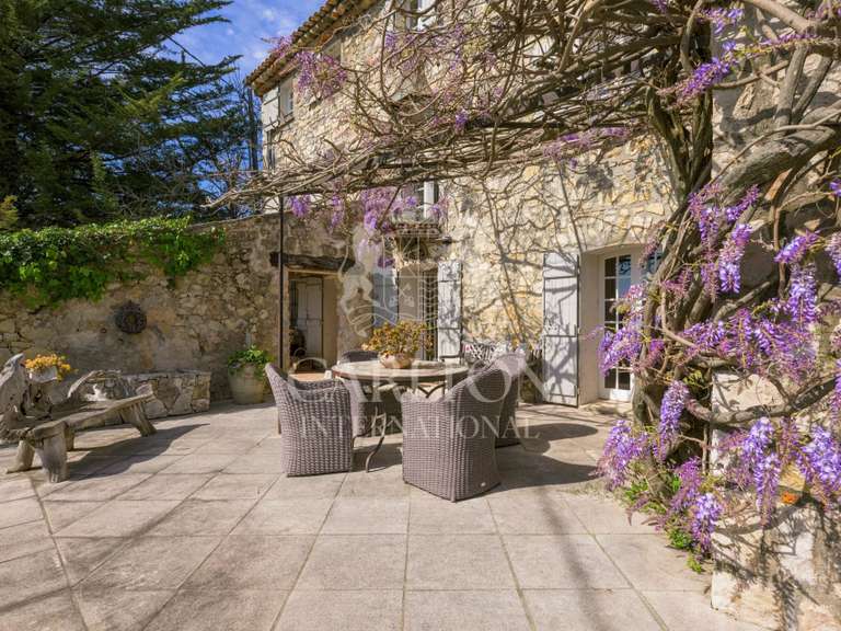 Maison Châteauneuf-Grasse - 5 chambres - 400m²