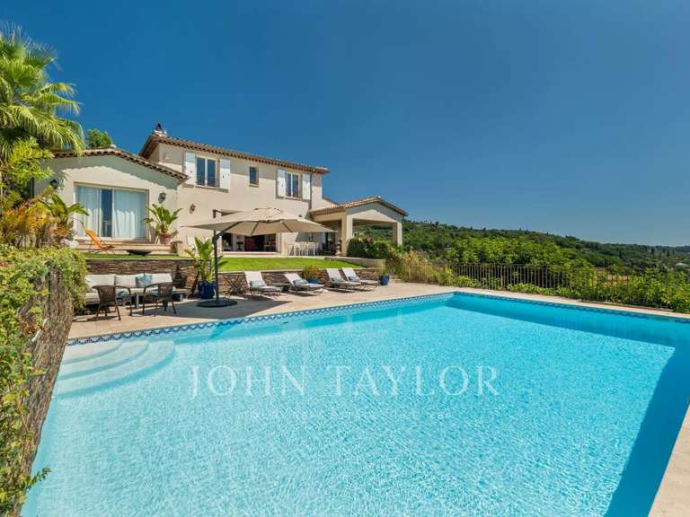 Maison Châteauneuf-Grasse - 7 chambres - 504m²