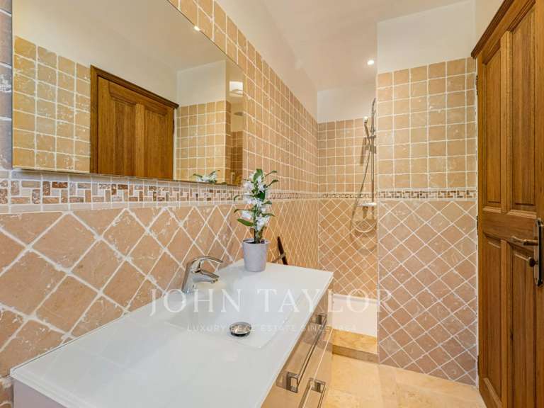 House Châteauneuf-Grasse - 7 bedrooms - 504m²