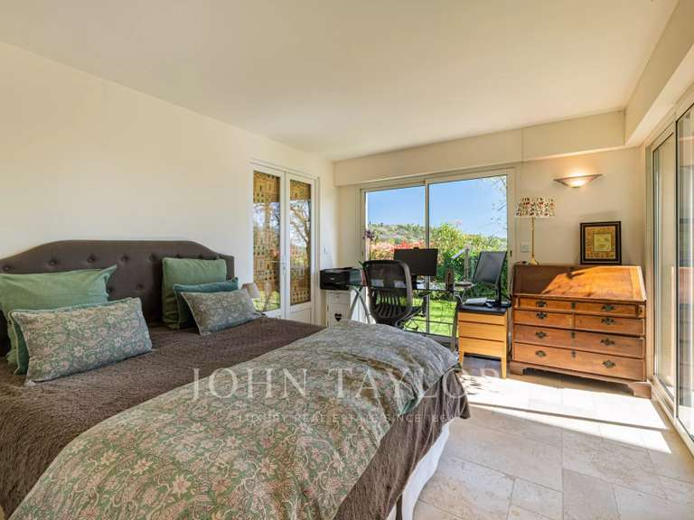 House Châteauneuf-Grasse - 7 bedrooms - 504m²