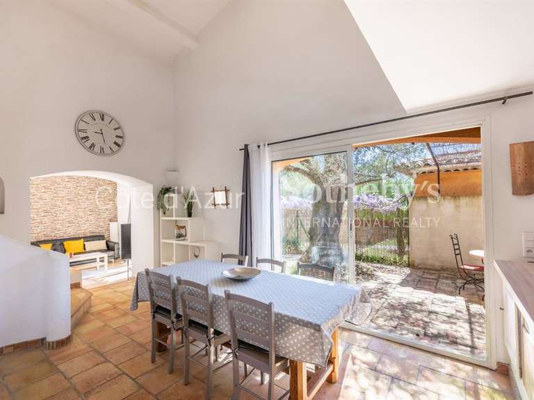 Maison Châteauneuf-Grasse - 8 chambres - 255m²
