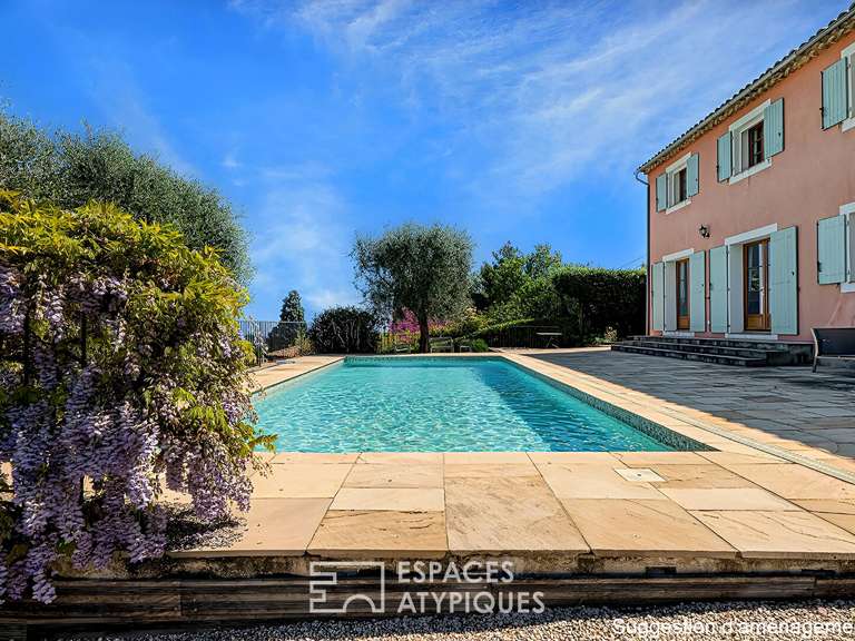 Maison Châteauneuf-Grasse - 5 chambres - 270m²