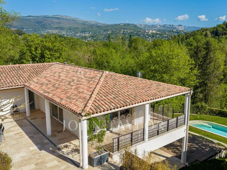 Maison Châteauneuf-Grasse - 4 chambres - 236m²