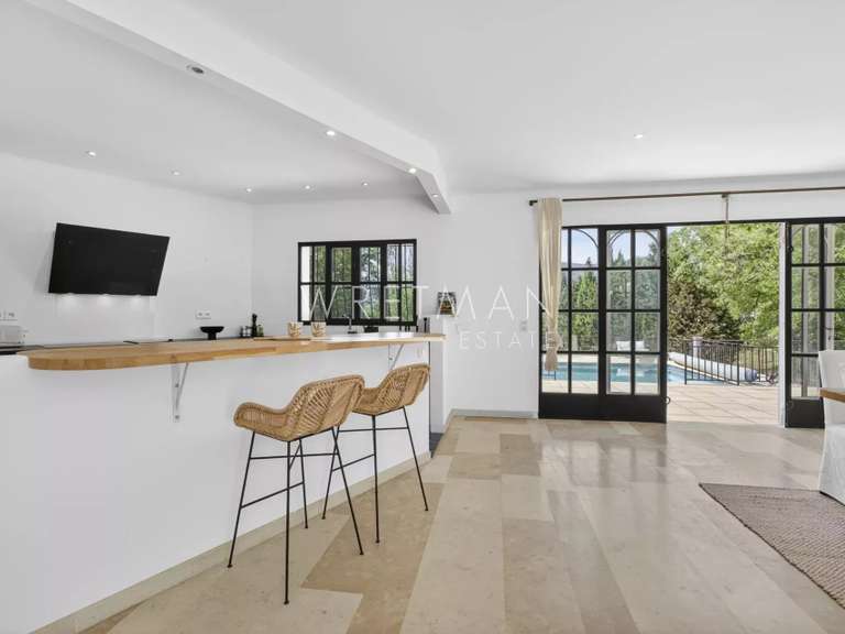 Maison Châteauneuf-Grasse - 4 chambres - 225m²