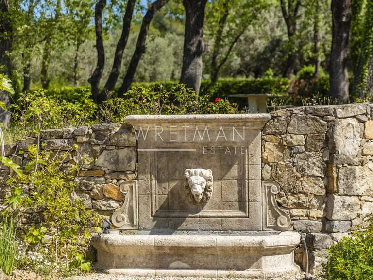 Maison Châteauneuf-Grasse - 4 chambres - 225m²