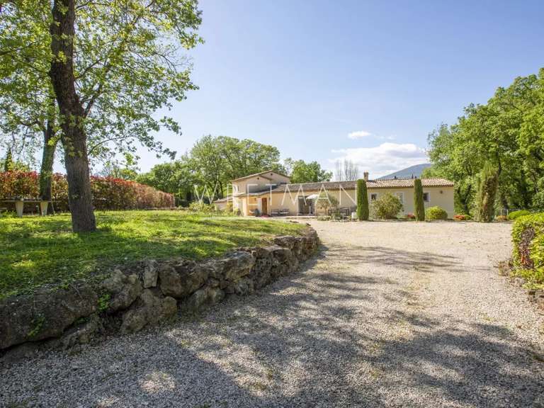 Maison Châteauneuf-Grasse - 4 chambres - 225m²