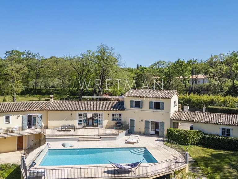 Maison Châteauneuf-Grasse - 4 chambres - 225m²