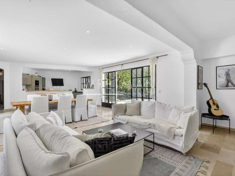 Maison Châteauneuf-Grasse - 4 chambres - 225m²