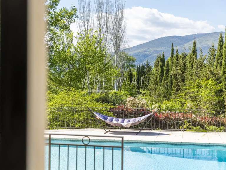 Maison Châteauneuf-Grasse - 4 chambres - 225m²