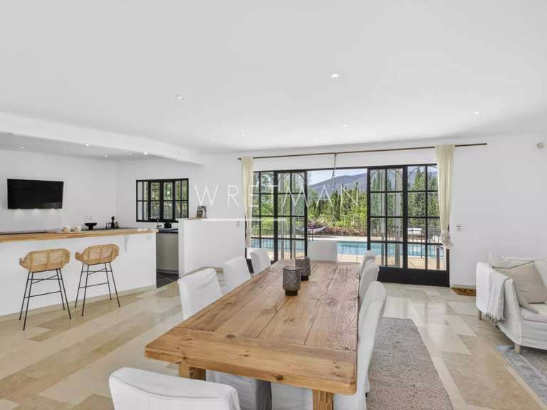 Maison Châteauneuf-Grasse - 4 chambres - 225m²