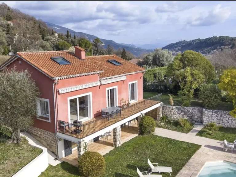 Maison Châteauneuf-Grasse - 3 chambres - 138m²