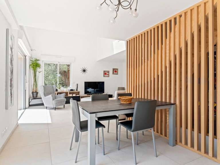 Maison Châteauneuf-Grasse - 3 chambres - 138m²