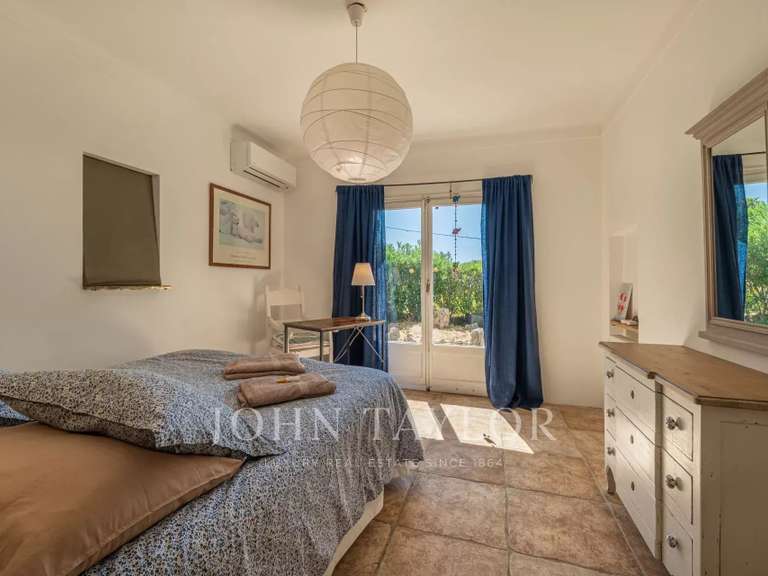 Maison Châteauneuf-Grasse - 4 chambres - 330m²