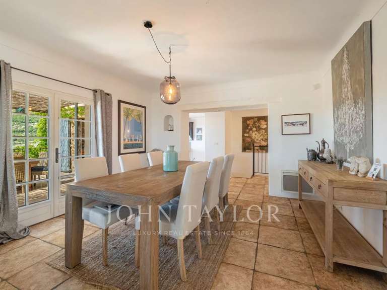 Maison Châteauneuf-Grasse - 4 chambres - 330m²