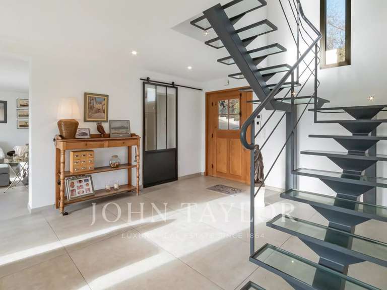 Maison Châteauneuf-Grasse - 4 chambres - 377m²