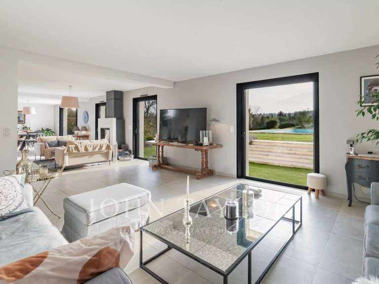 Maison Châteauneuf-Grasse - 4 chambres - 377m²