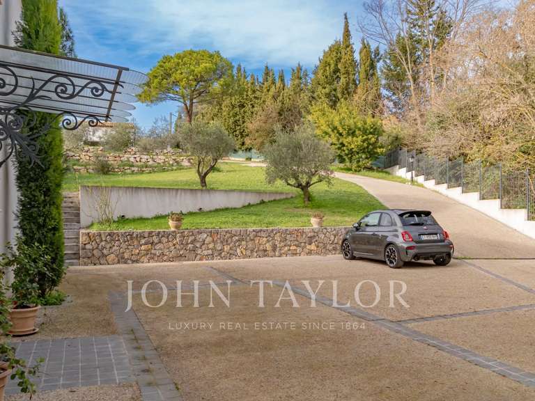 Maison Châteauneuf-Grasse - 4 chambres - 377m²