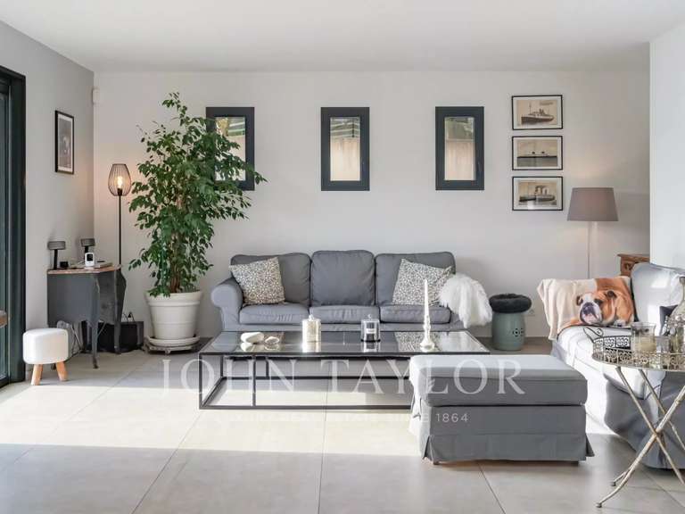 Maison Châteauneuf-Grasse - 4 chambres - 377m²