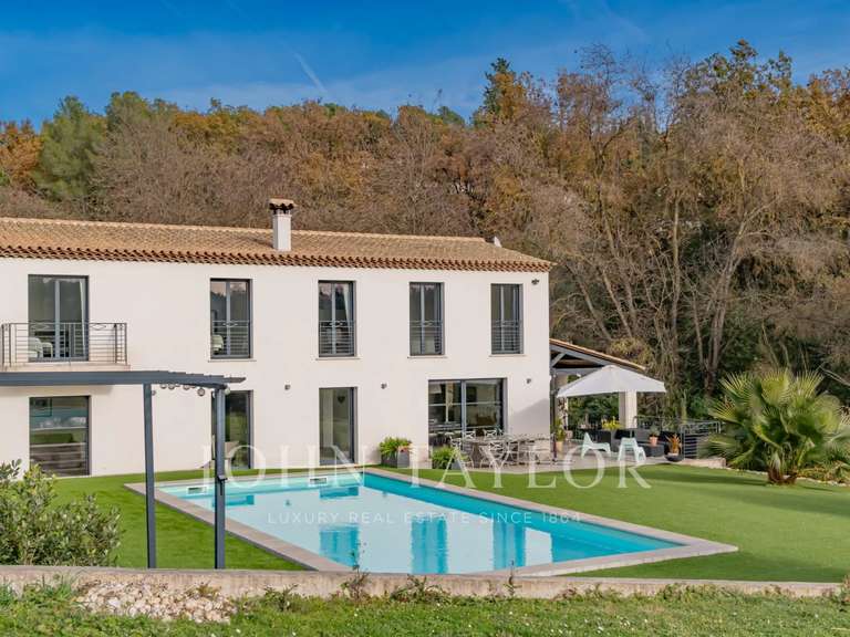 Maison Châteauneuf-Grasse - 4 chambres - 377m²