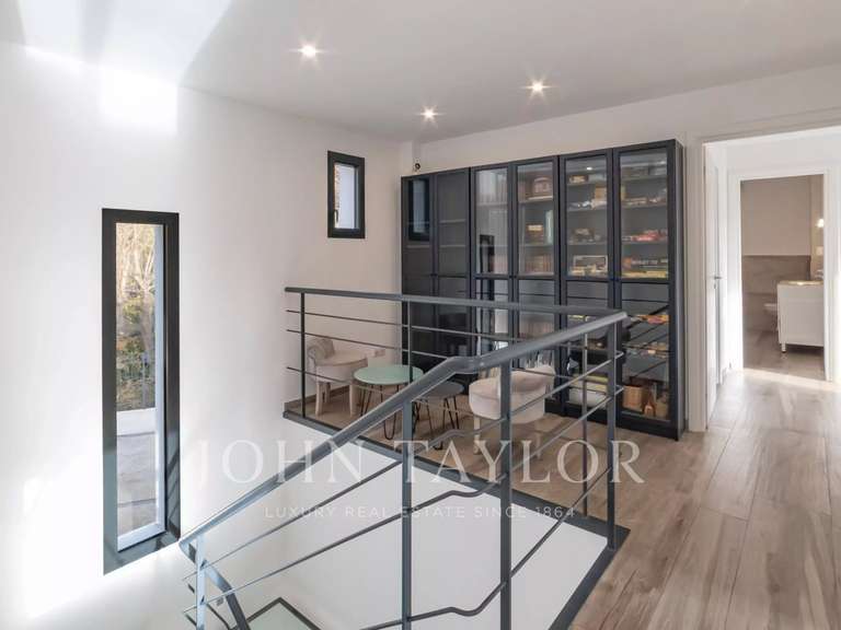 Maison Châteauneuf-Grasse - 4 chambres - 377m²