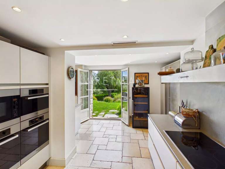 Maison Châteauneuf-Grasse - 5 chambres - 338m²