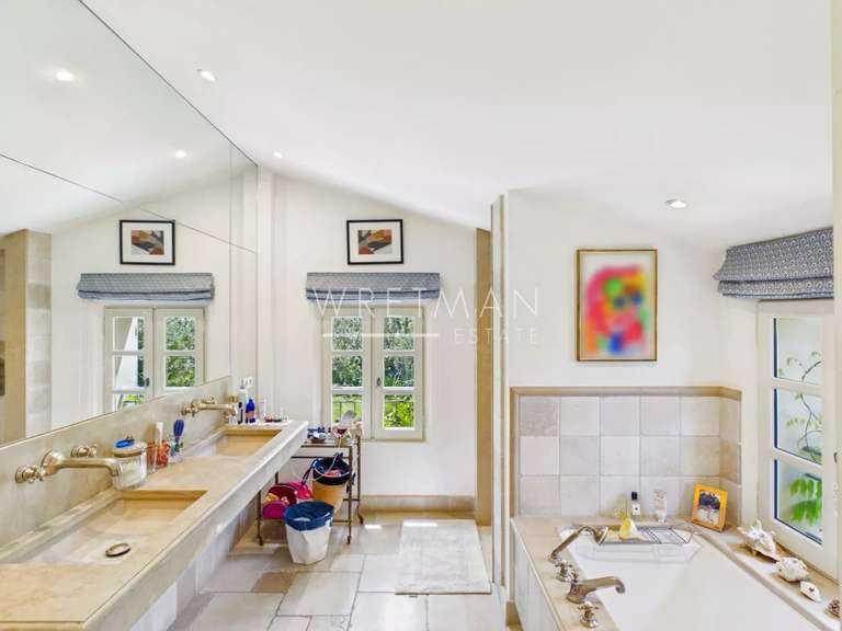 House Châteauneuf-Grasse - 5 bedrooms - 338m²