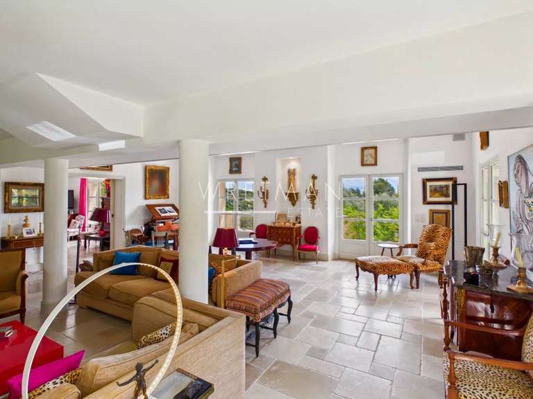 Maison Châteauneuf-Grasse - 5 chambres - 338m²