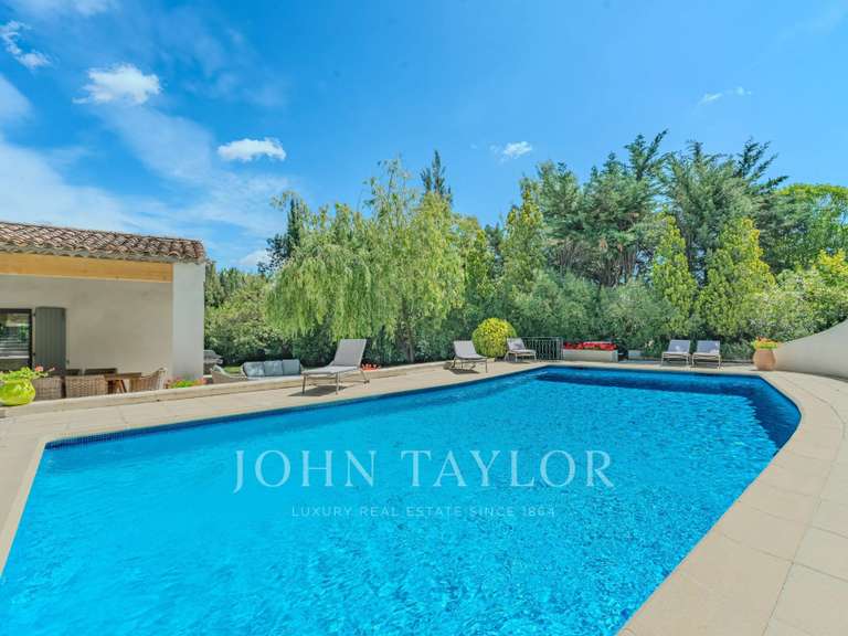 Maison Châteauneuf-Grasse - 5 chambres - 207m²