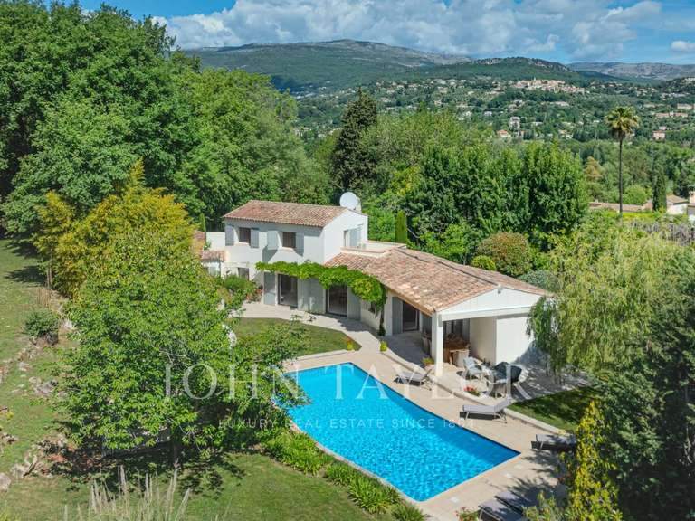 Maison Châteauneuf-Grasse - 5 chambres - 207m²