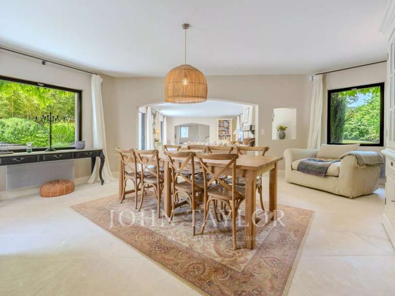 Maison Châteauneuf-Grasse - 5 chambres - 207m²