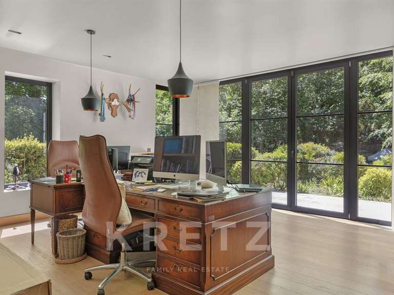 Maison Châteauneuf-Grasse - 390m²