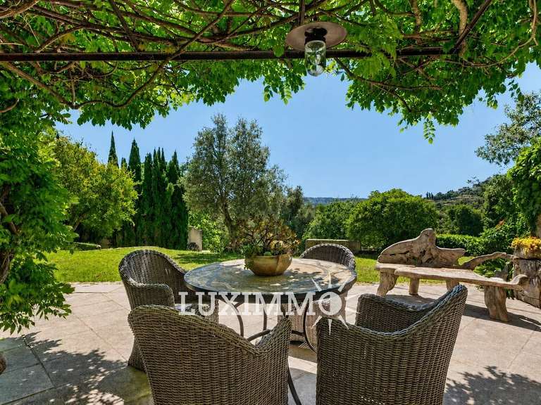 Maison Châteauneuf-Grasse - 6 chambres - 450m²