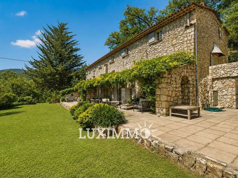 Maison Châteauneuf-Grasse - 6 chambres - 450m²