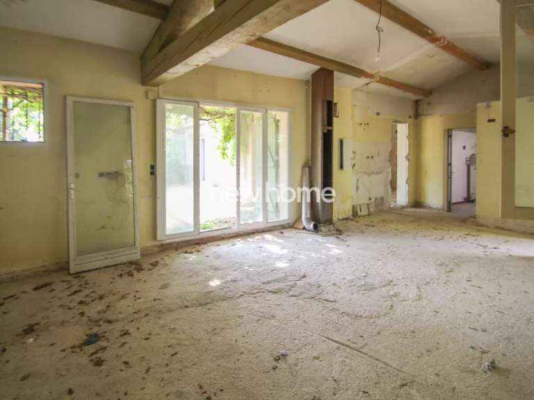 Maison Châteauneuf-Grasse - 2 chambres - 203m²
