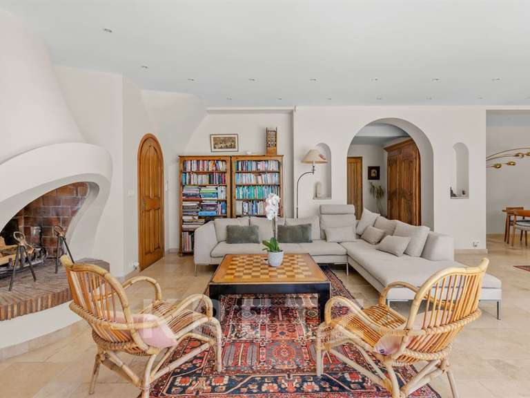House Châteauneuf-Grasse - 6 bedrooms - 305m²