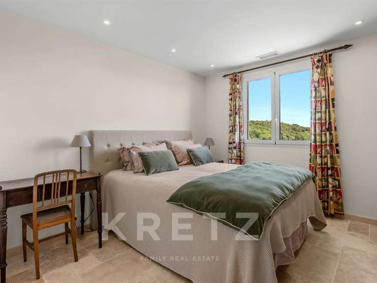 House Châteauneuf-Grasse - 6 bedrooms - 305m²