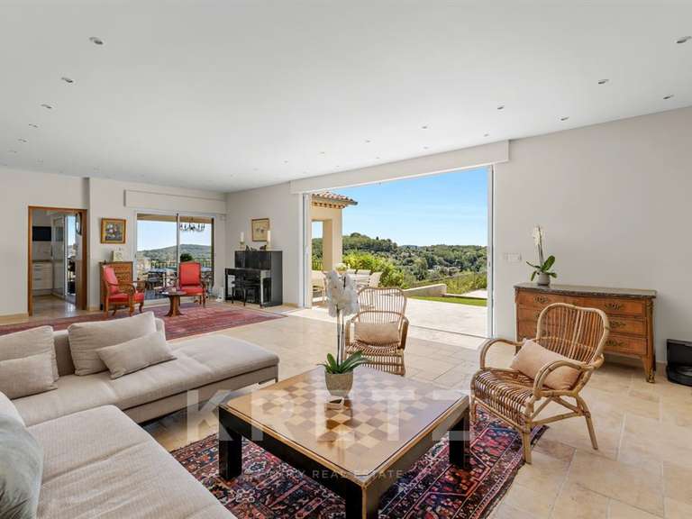 House Châteauneuf-Grasse - 6 bedrooms - 305m²