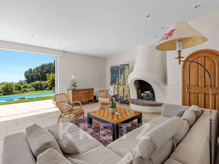House Châteauneuf-Grasse - 6 bedrooms - 305m²
