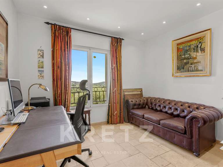 House Châteauneuf-Grasse - 6 bedrooms - 305m²