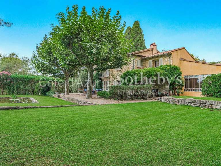 Maison Châteauneuf-Grasse - 8 chambres - 344m²