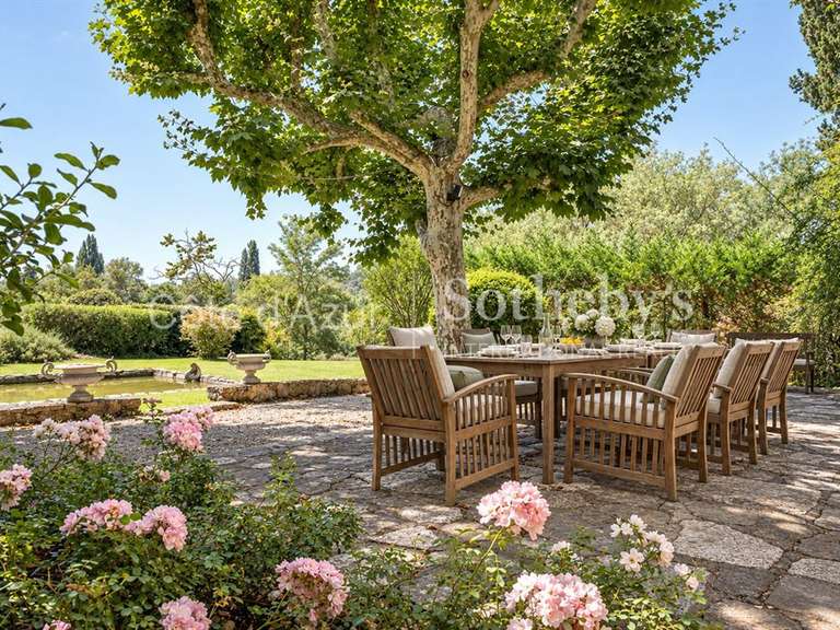 Maison Châteauneuf-Grasse - 8 chambres - 344m²