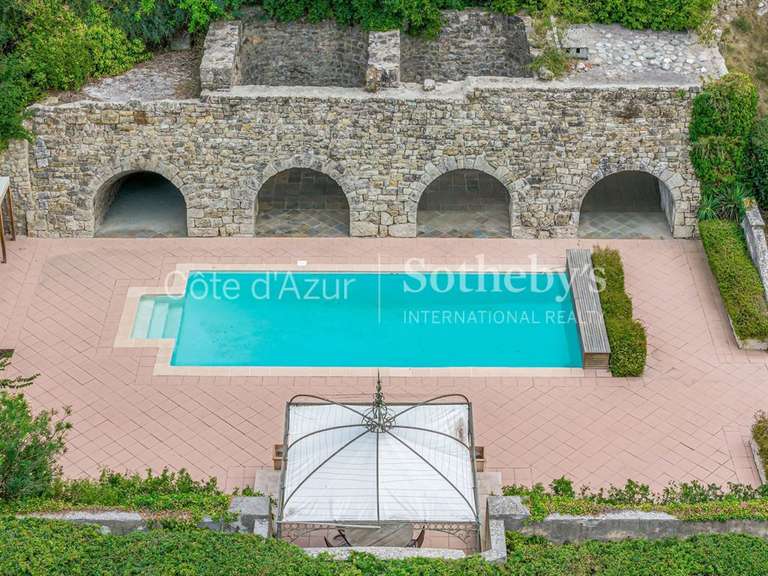 Maison Châteauneuf-Grasse - 8 chambres - 344m²