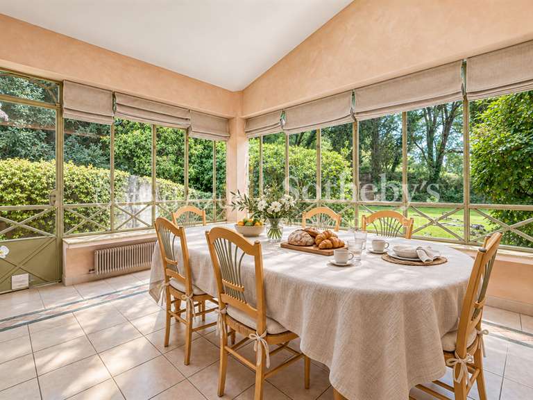 Maison Châteauneuf-Grasse - 8 chambres - 344m²