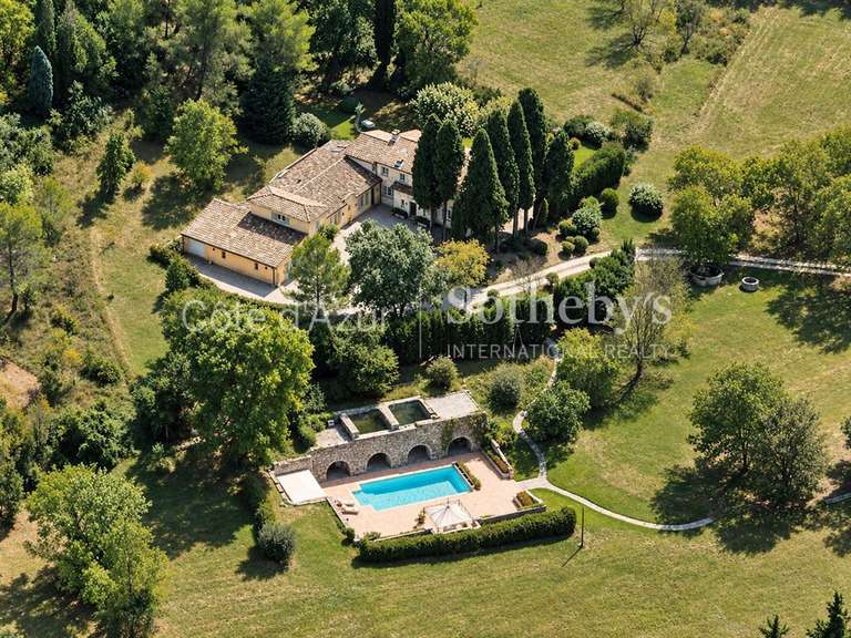 Maison Châteauneuf-Grasse - 8 chambres - 344m²