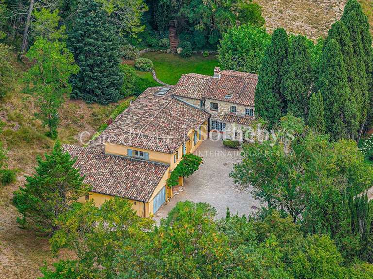 Maison Châteauneuf-Grasse - 8 chambres - 344m²