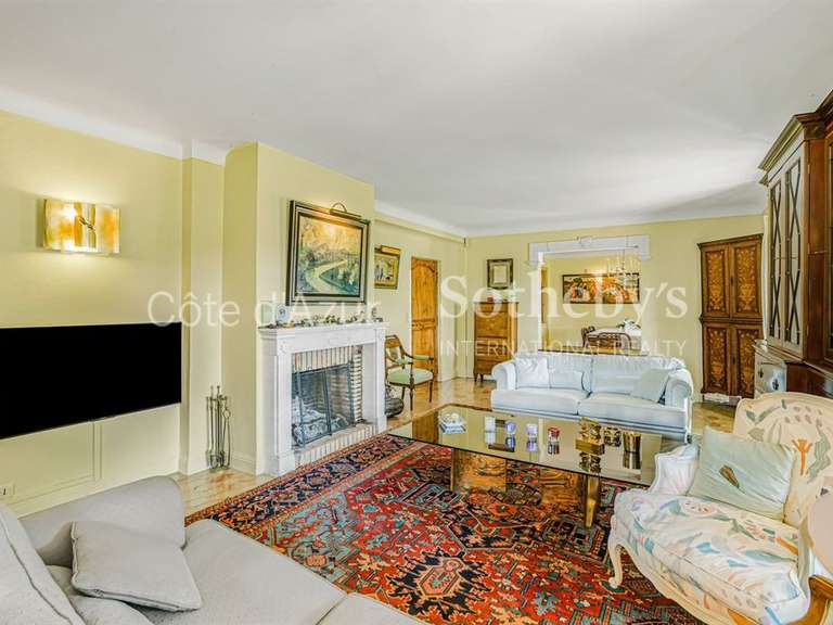 Maison Châteauneuf-Grasse - 8 chambres - 344m²