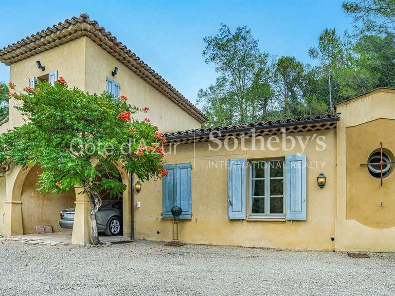 Maison Châteauneuf-Grasse - 8 chambres - 344m²
