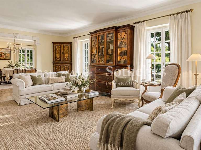 Maison Châteauneuf-Grasse - 8 chambres - 344m²