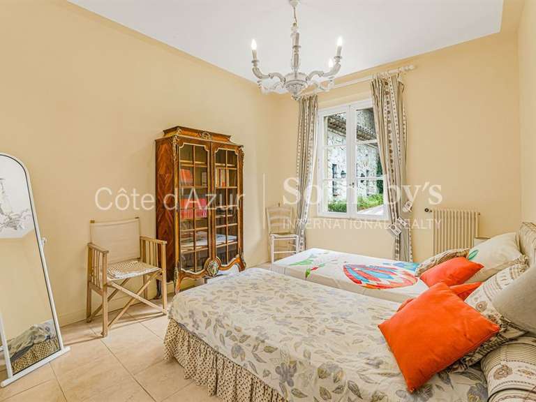 Maison Châteauneuf-Grasse - 8 chambres - 344m²