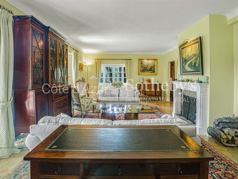 Maison Châteauneuf-Grasse - 8 chambres - 344m²